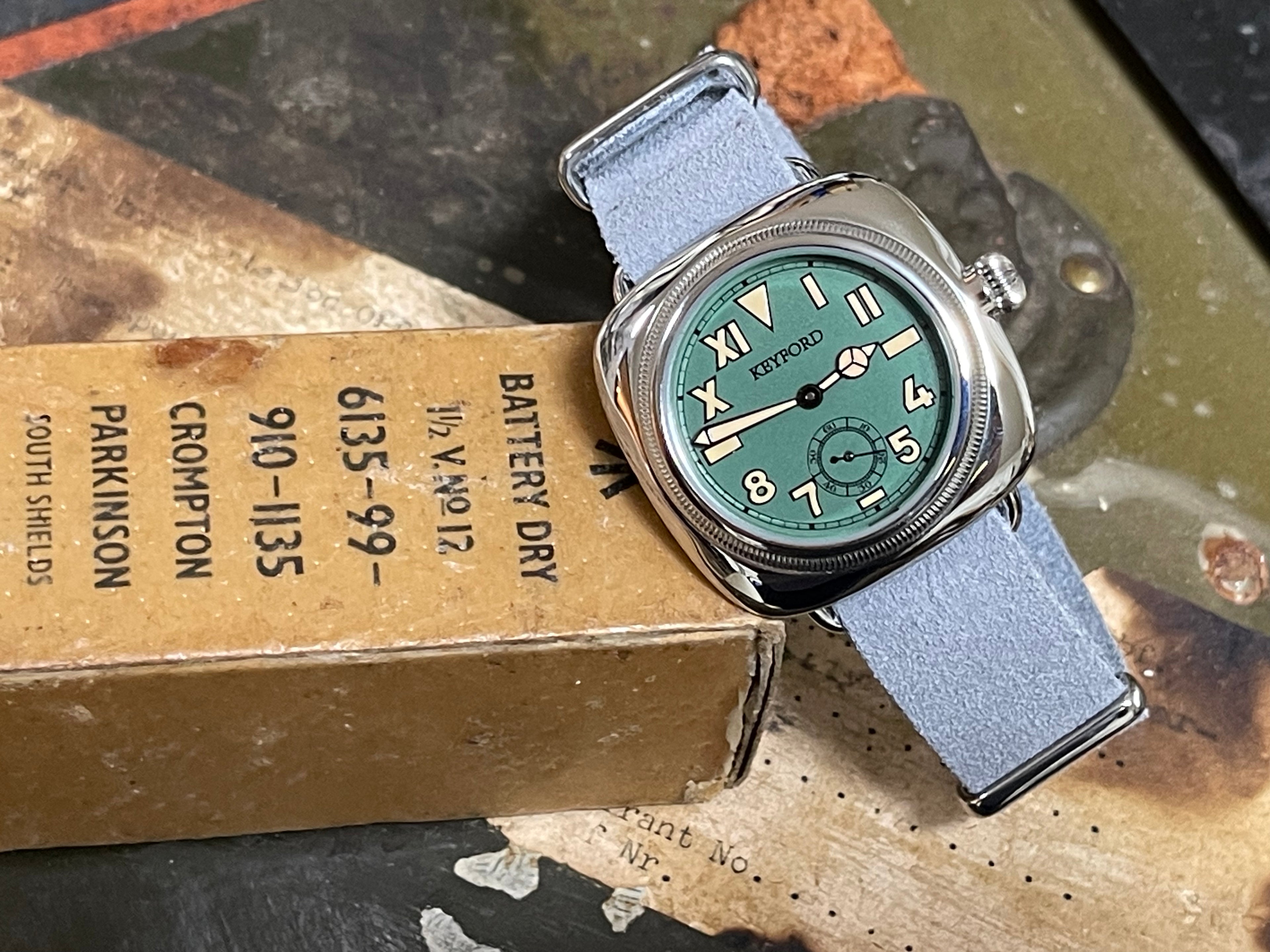 Cushion watch California dial smoky green
