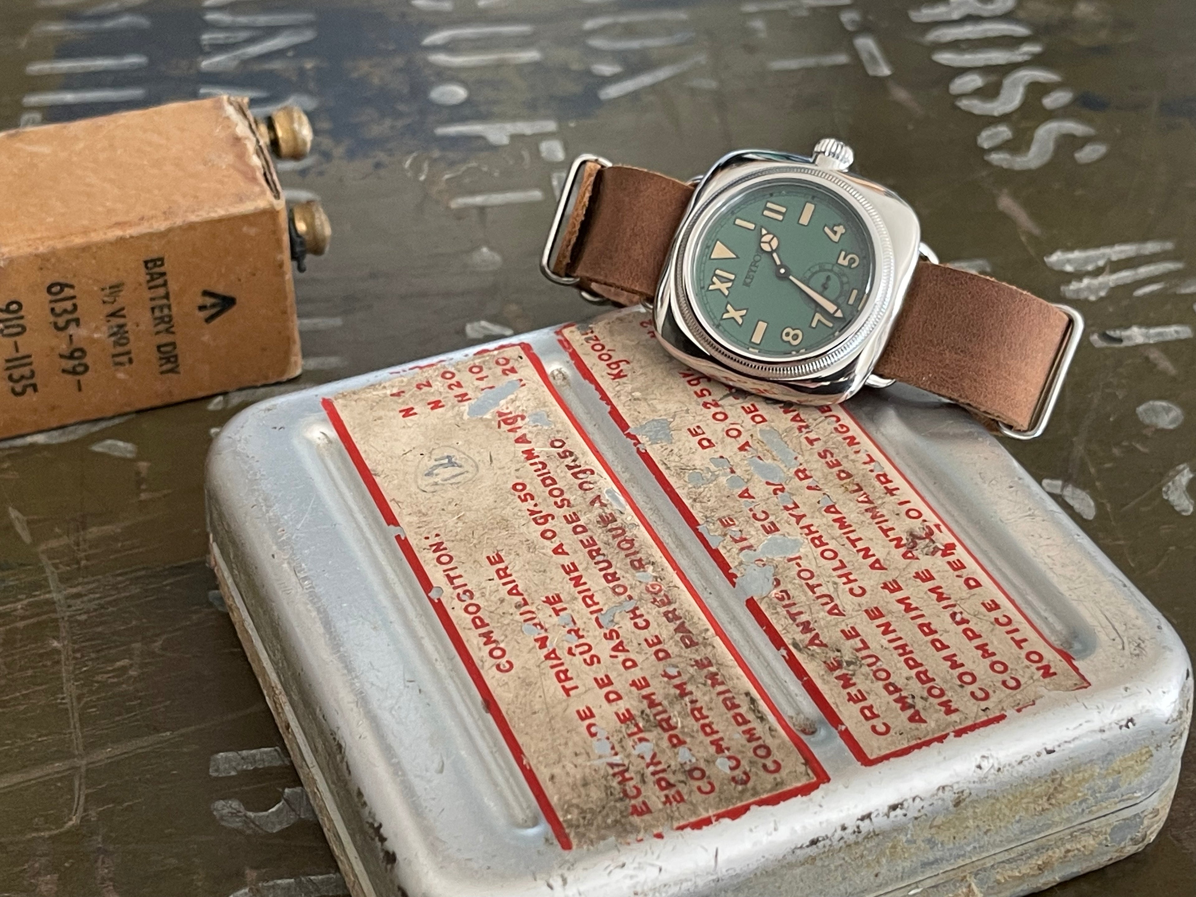 Cushion watch California dial smoky green