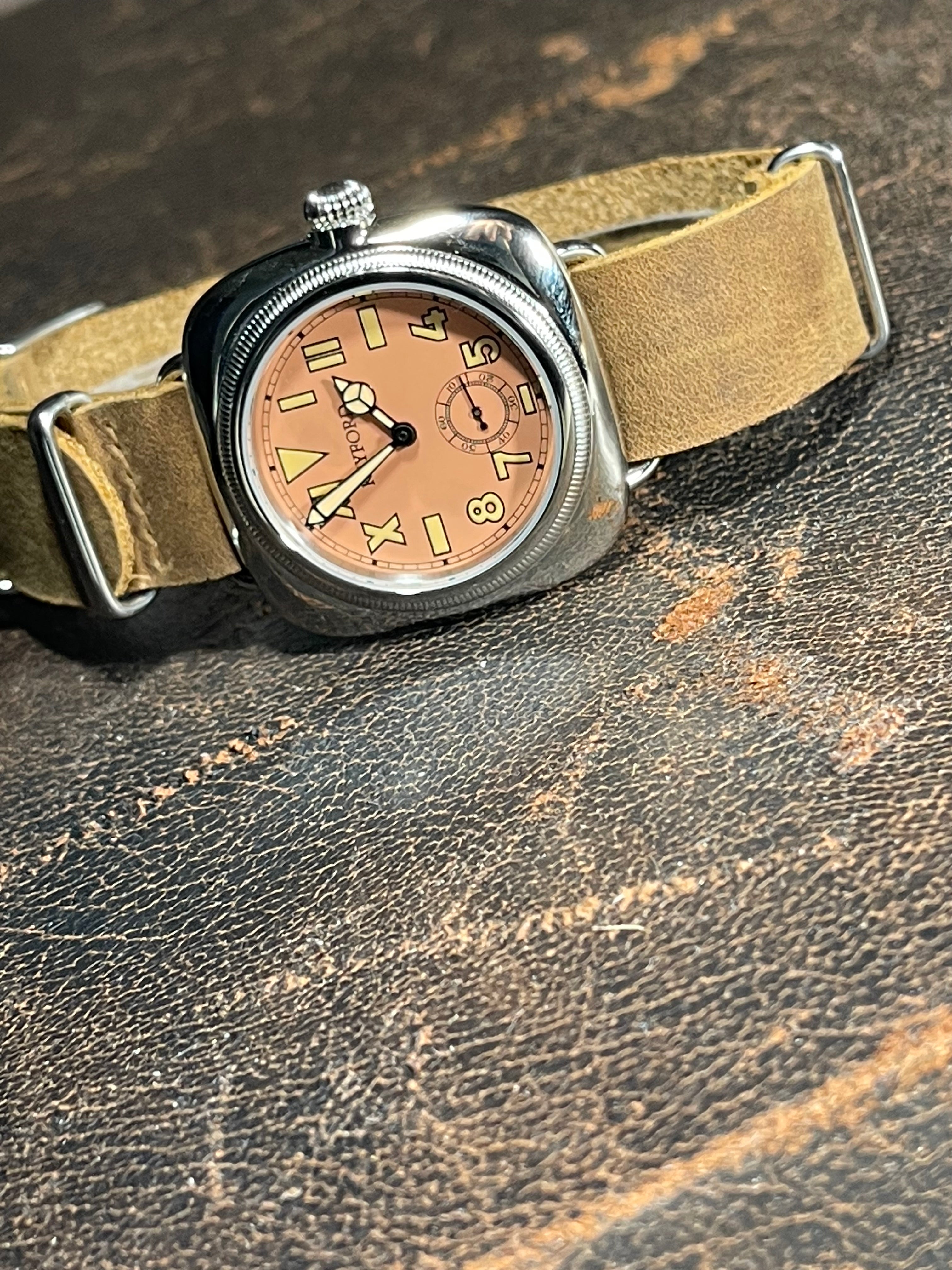 Cushion watch California dial smoky pink