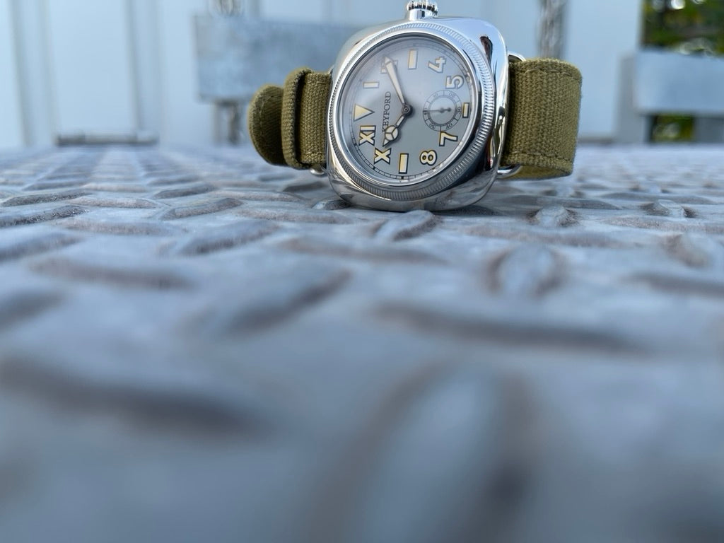 Cushion watch California dial smoky grey